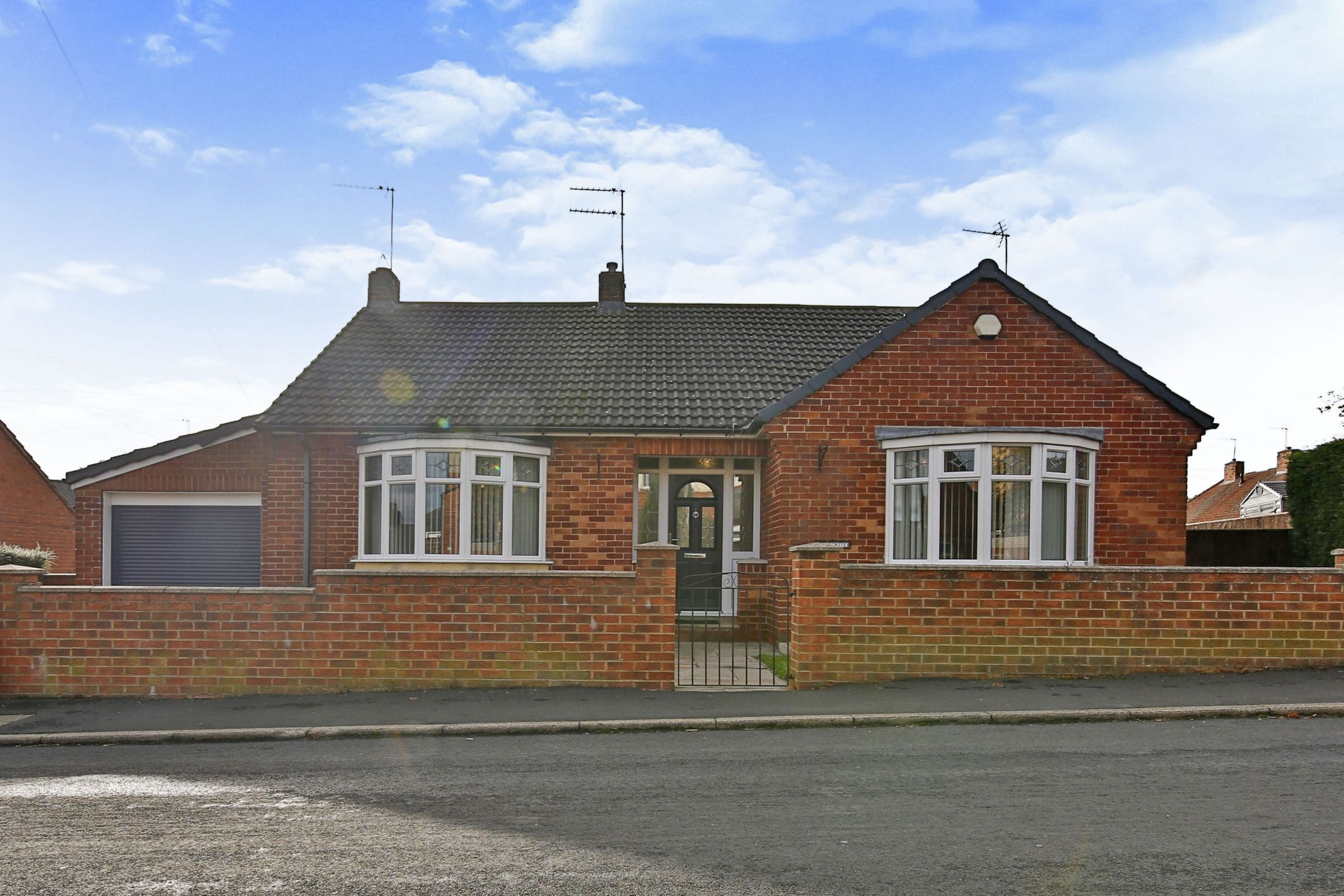 3 bed bungalow for sale in Rosemead Avenue, Willington, Crook, Durham