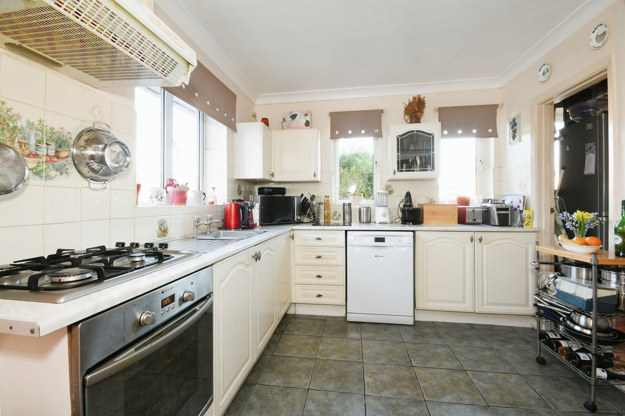 2 bed semidetached bungalow for sale in Sycamore Road, Hollingwood