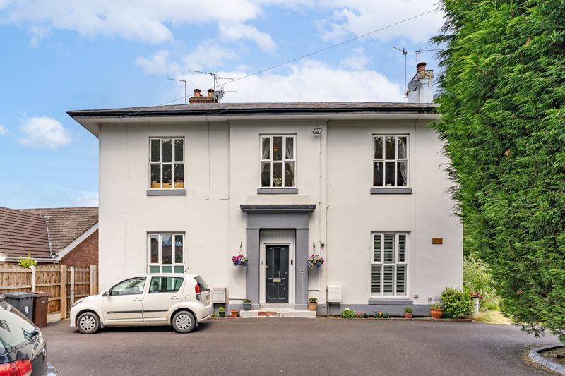 2 bed flat for sale in Heath House, Stourbridge Road, Kidderminster