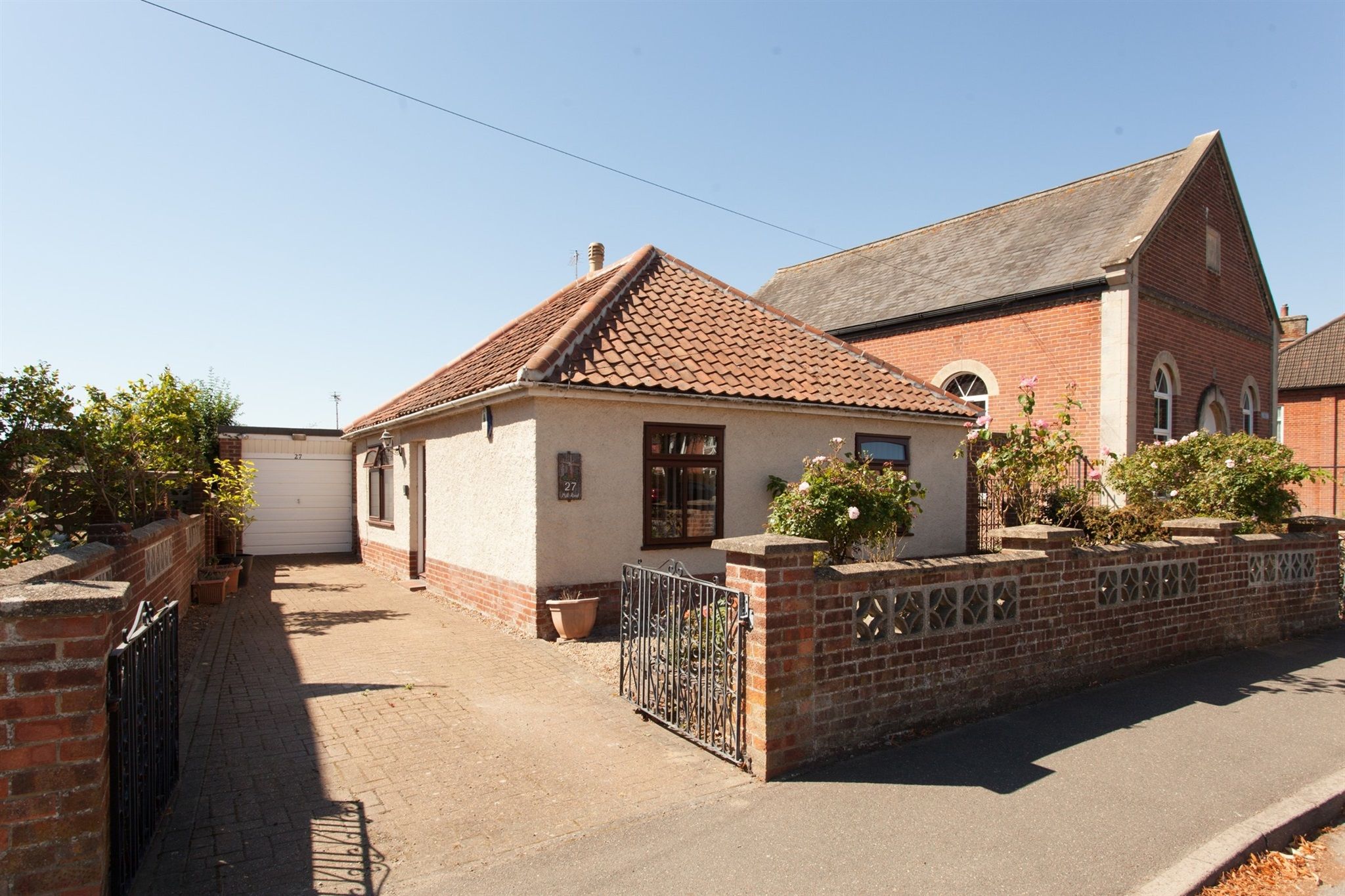 2 bed detached bungalow for sale in Mill Road, Aylsham, Norwich NR11