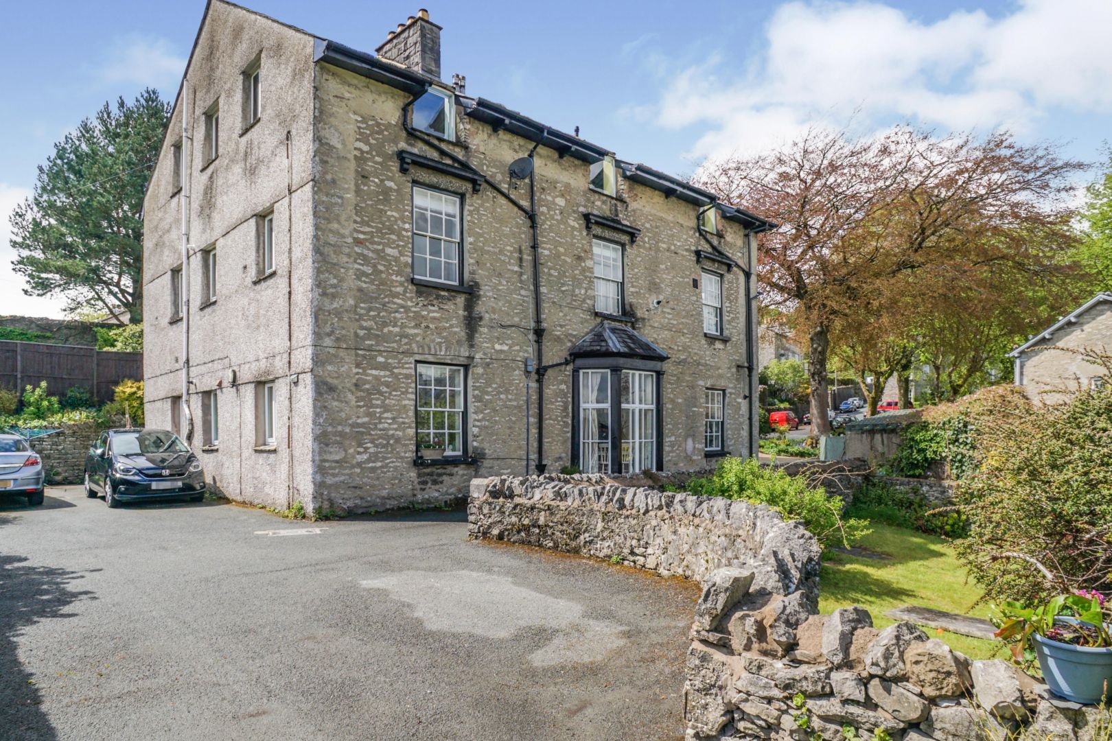 47 Beast Banks, Kendal LA9  