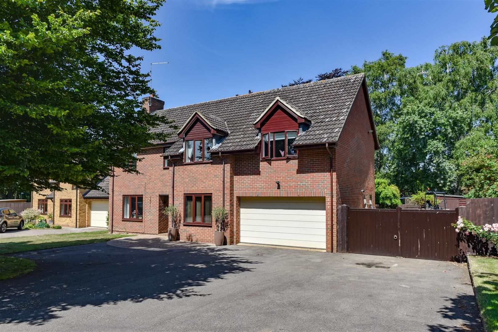 5 bed detached house for sale in Pine Copse Close, Northampton NN5 Zoopla