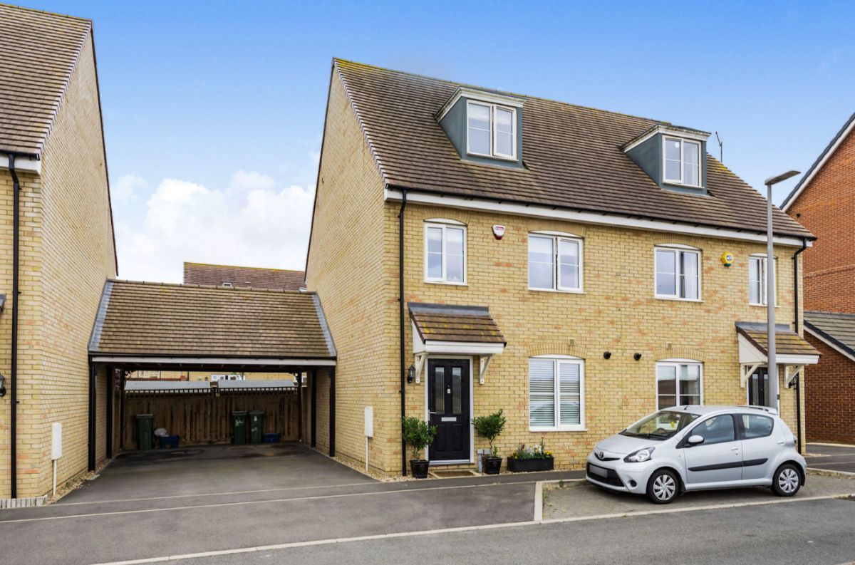 3 bed semidetached house for sale in Antigua Way, Newton Leys