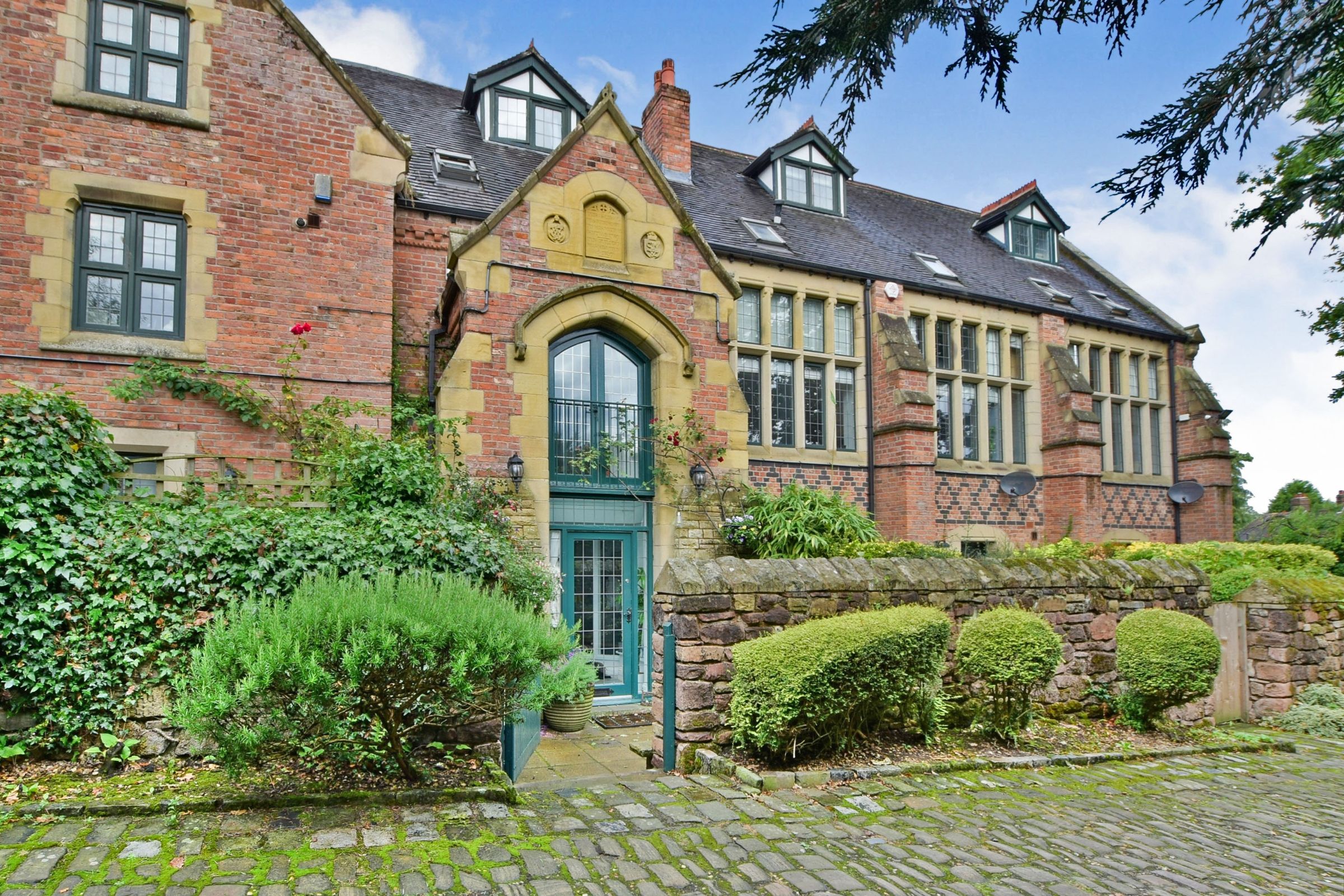 3 bed town house for sale in Oldfield Road, Altrincham WA14 Zoopla