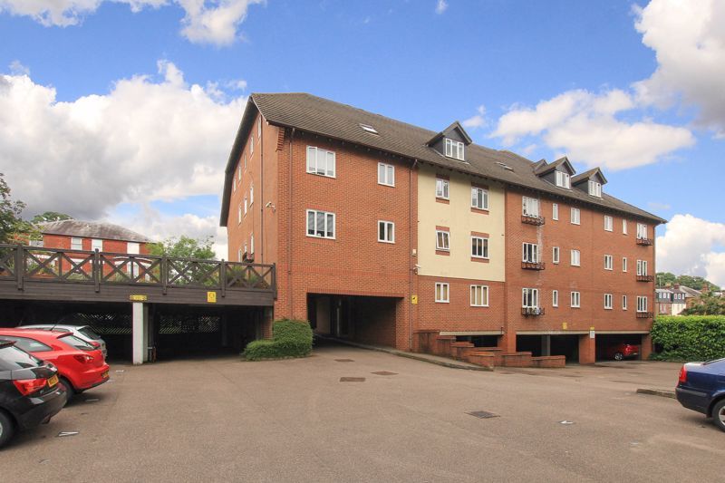 Regency Court, Alexandra Road, Hemel Hempstead HP2  