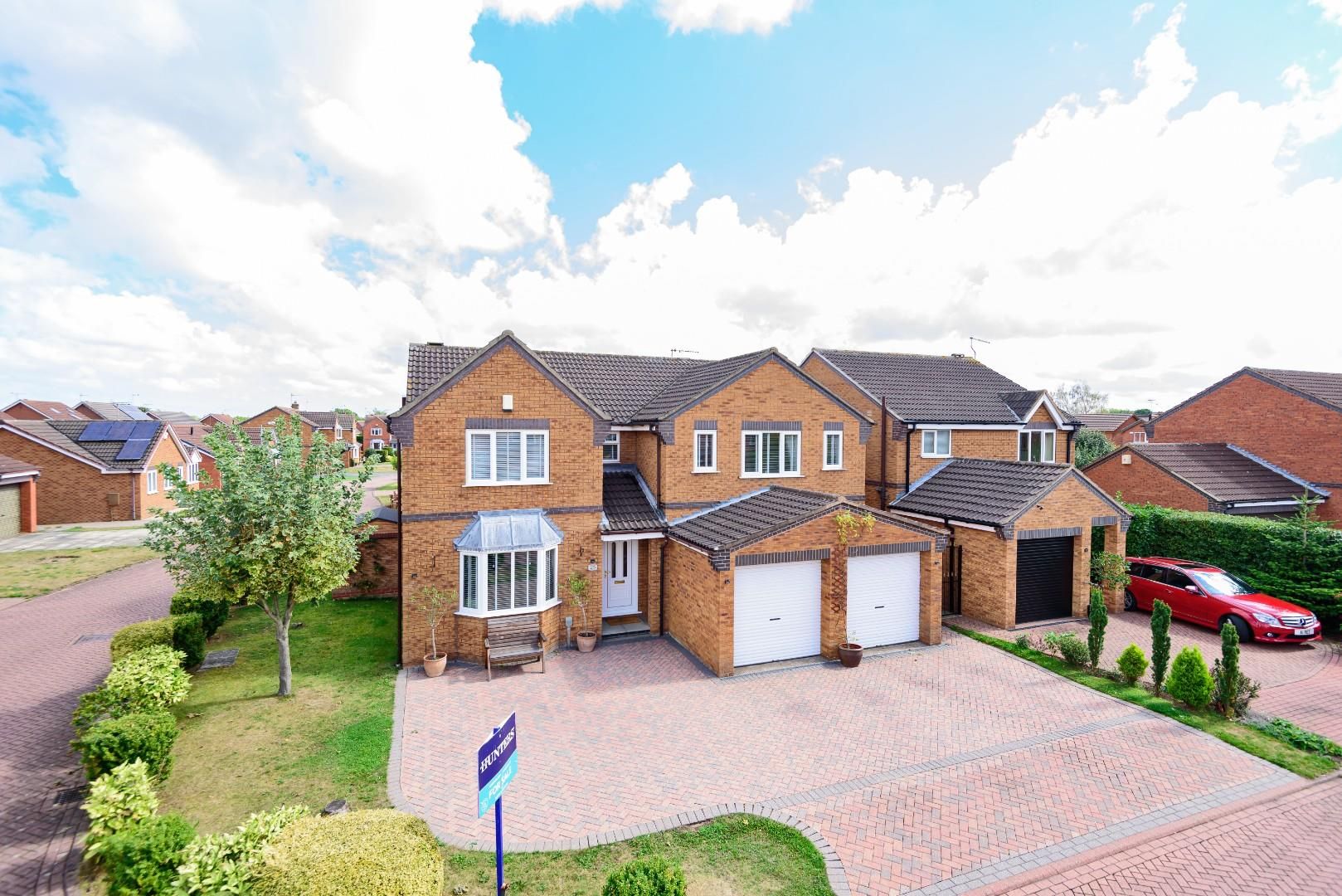 5 bed detached house for sale in Saxon Rise, Beverley, East Yorkshire