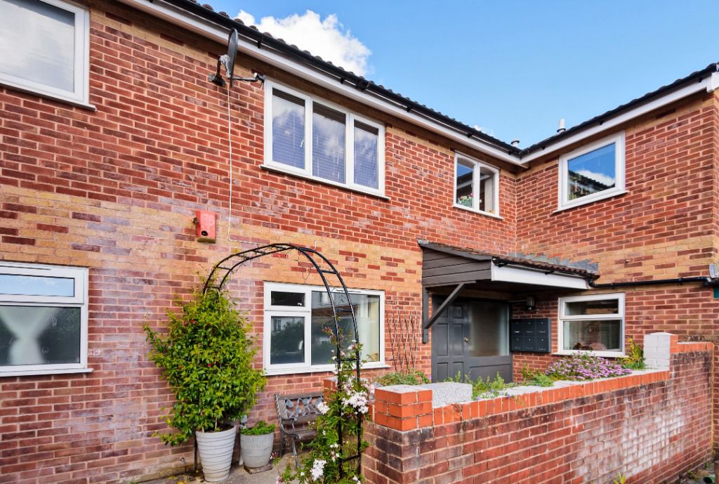 Studio for sale in Honiton Walk, Whitleigh, Plymouth PL5 Zoopla