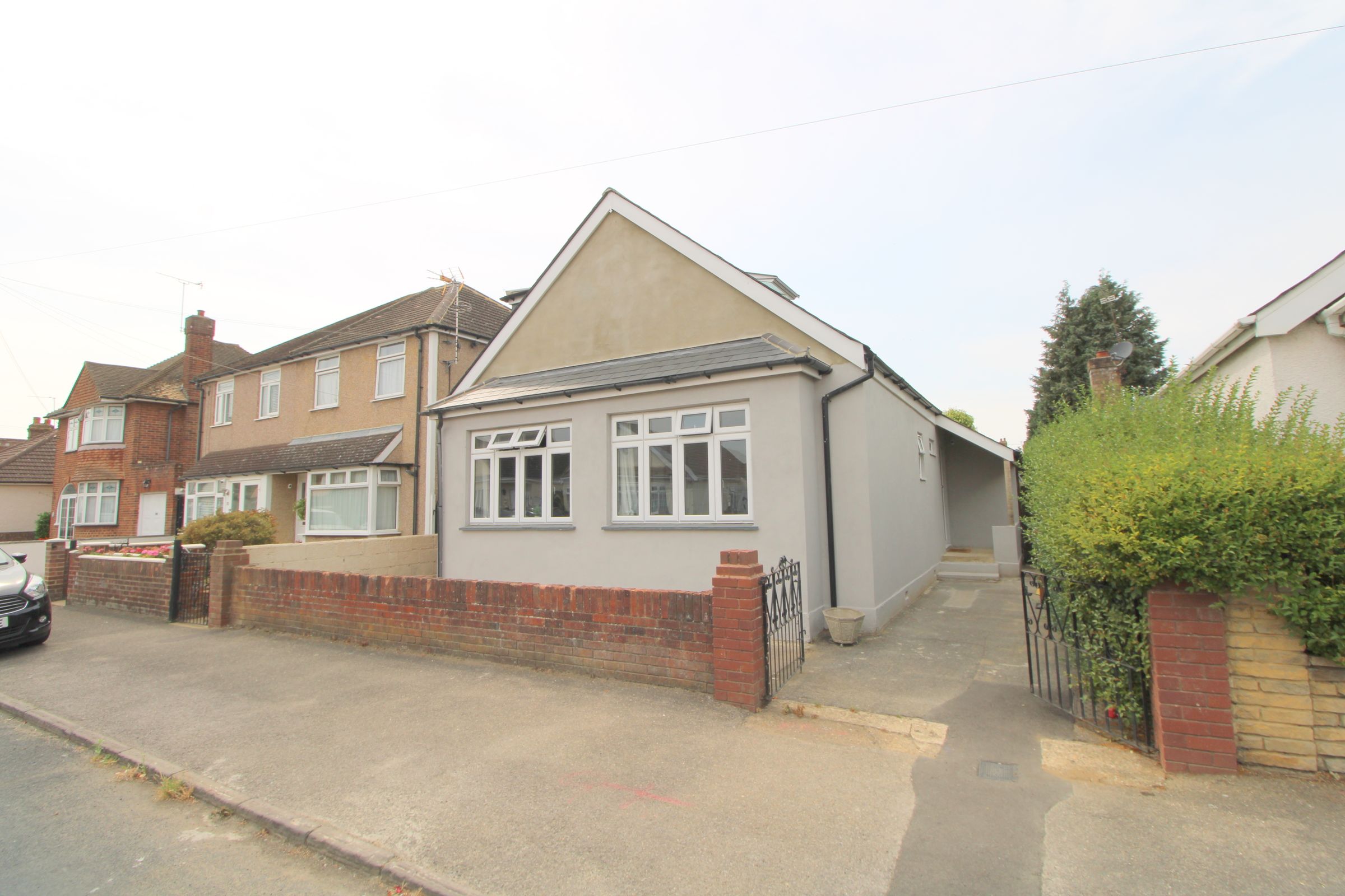 4 bed property for sale in Townsend Road, Ashford TW15 Zoopla