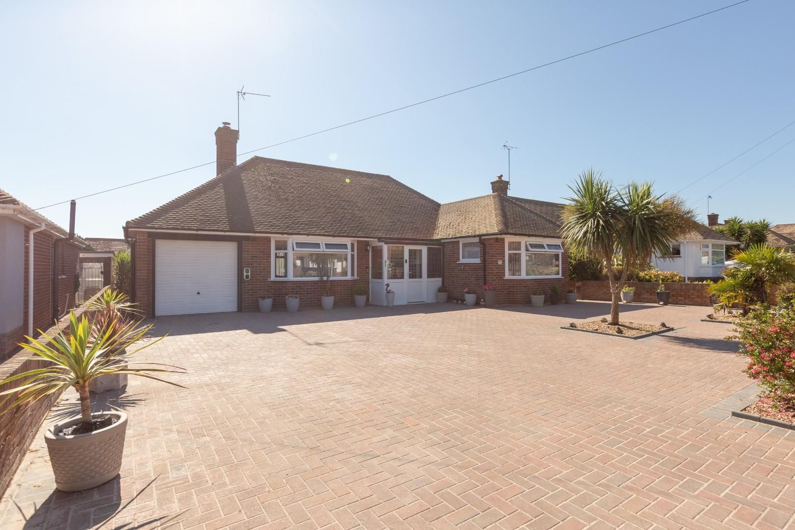 2 bed detached bungalow for sale in Princes Gardens, Cliftonville