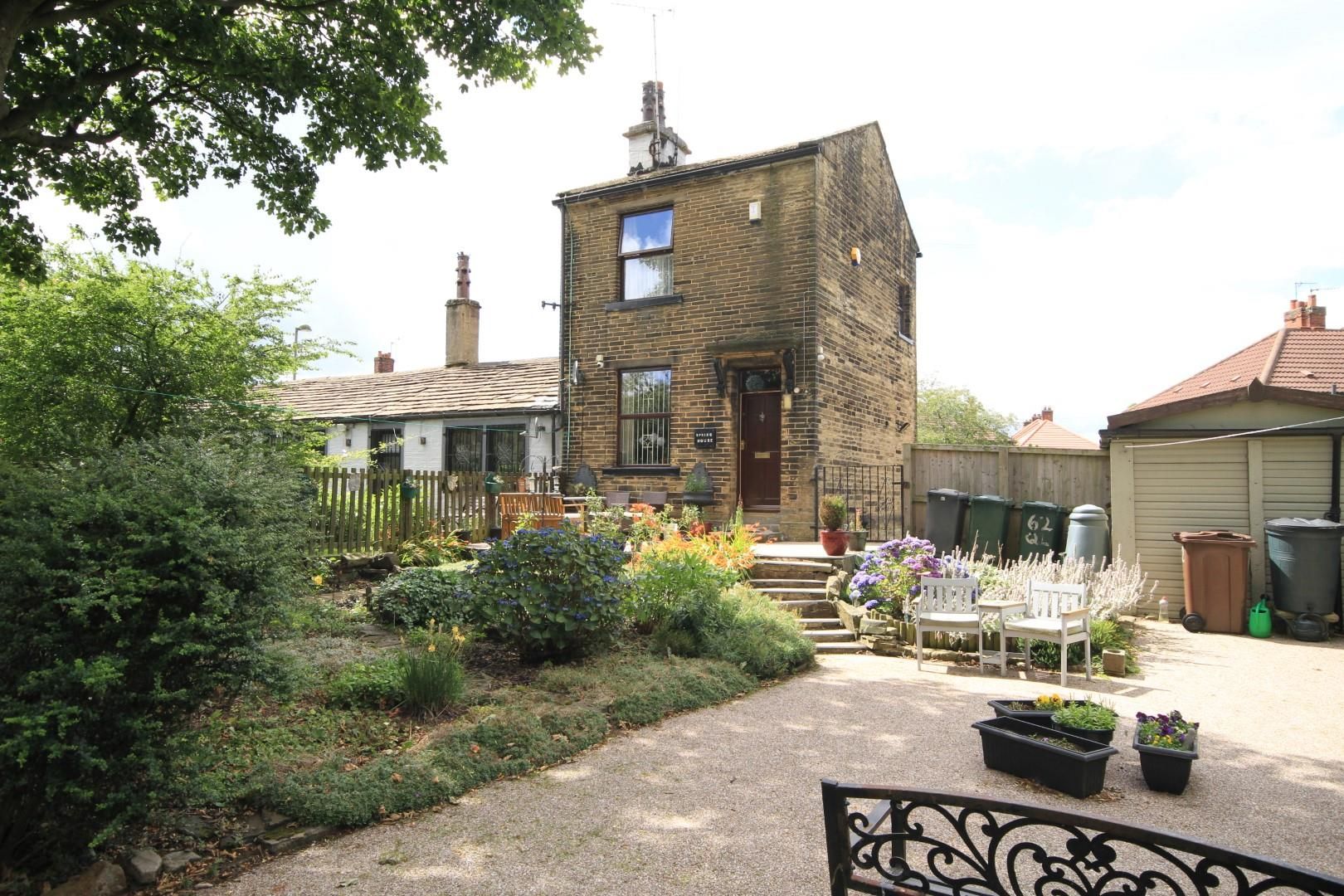 2 bed end terrace house for sale in Quaker Lane, Little Horton