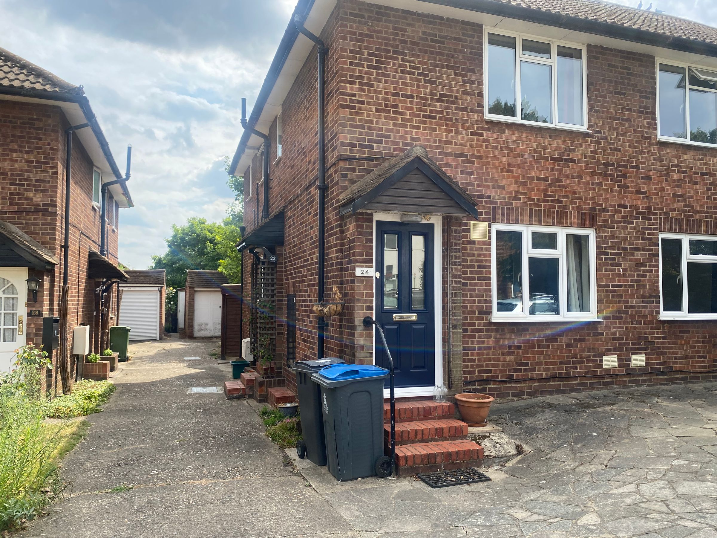 2 bed flat to rent in Shrewsbury Close, Surbiton KT6 Zoopla