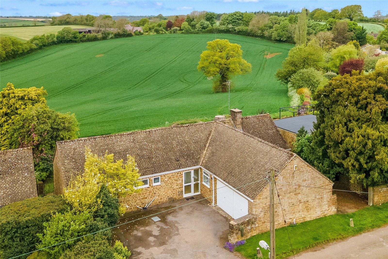 4 bed bungalow for sale in Little Lane, Horley, Banbury, Oxfordshire