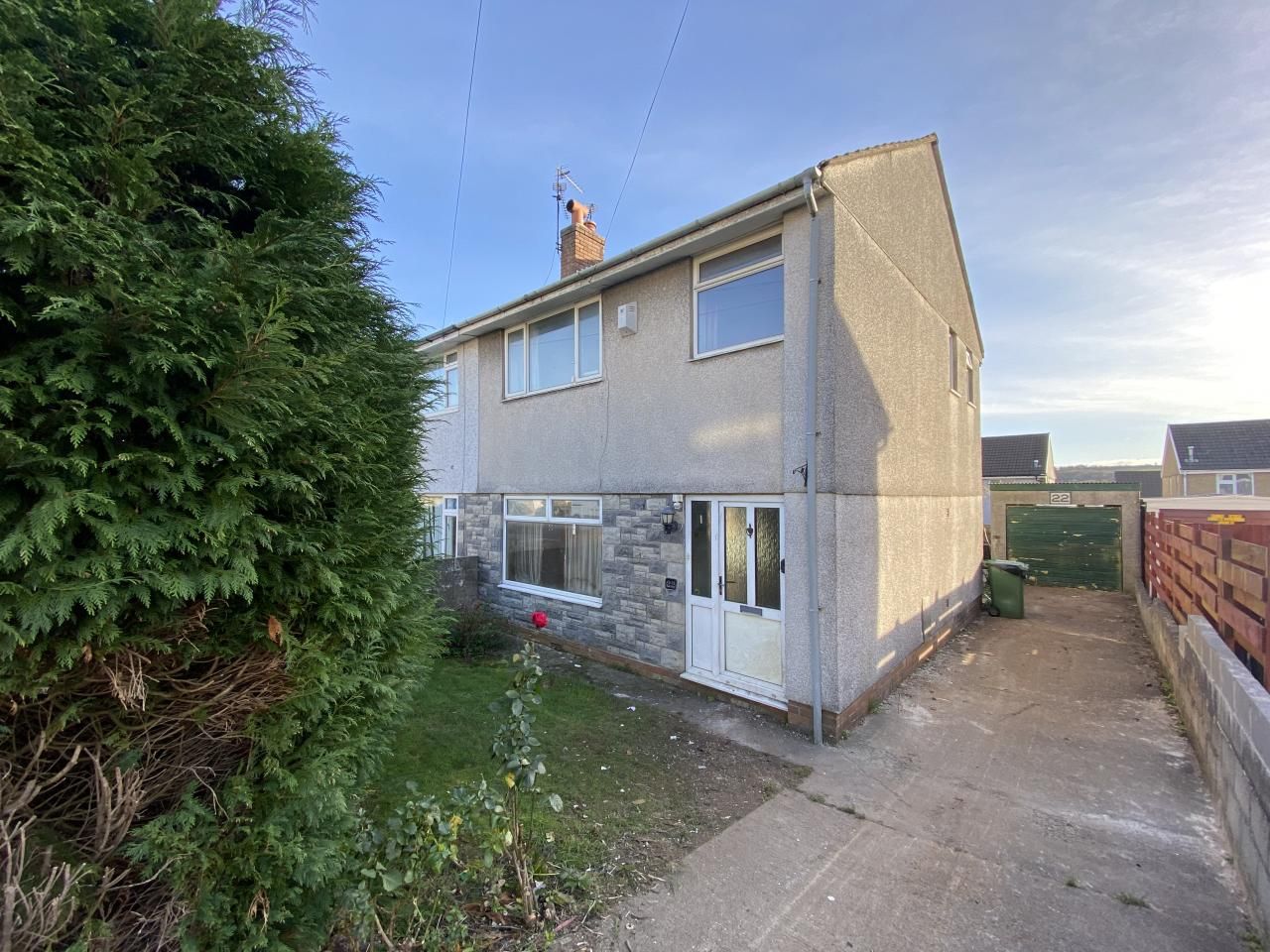 3 bed semidetached house for sale in Heol Hensol, Beddau, Pontypridd
