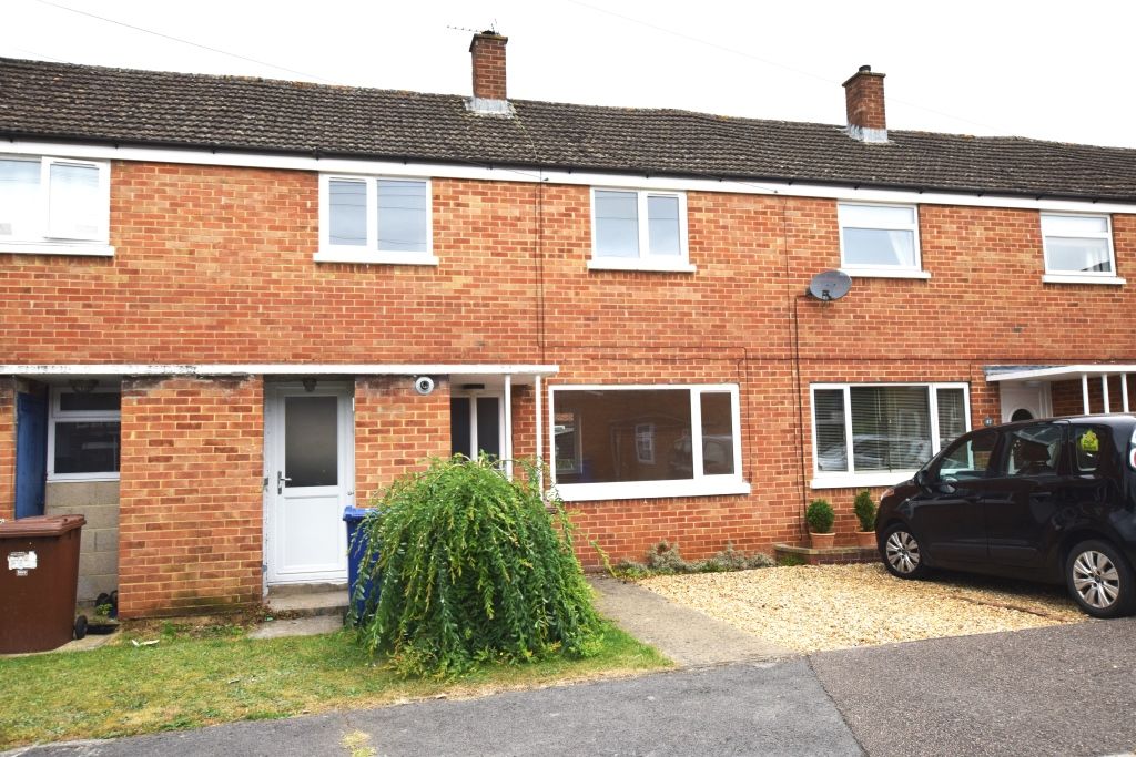 2 bed terraced house to rent in Fairhaven Road, Caversfield, Bicester