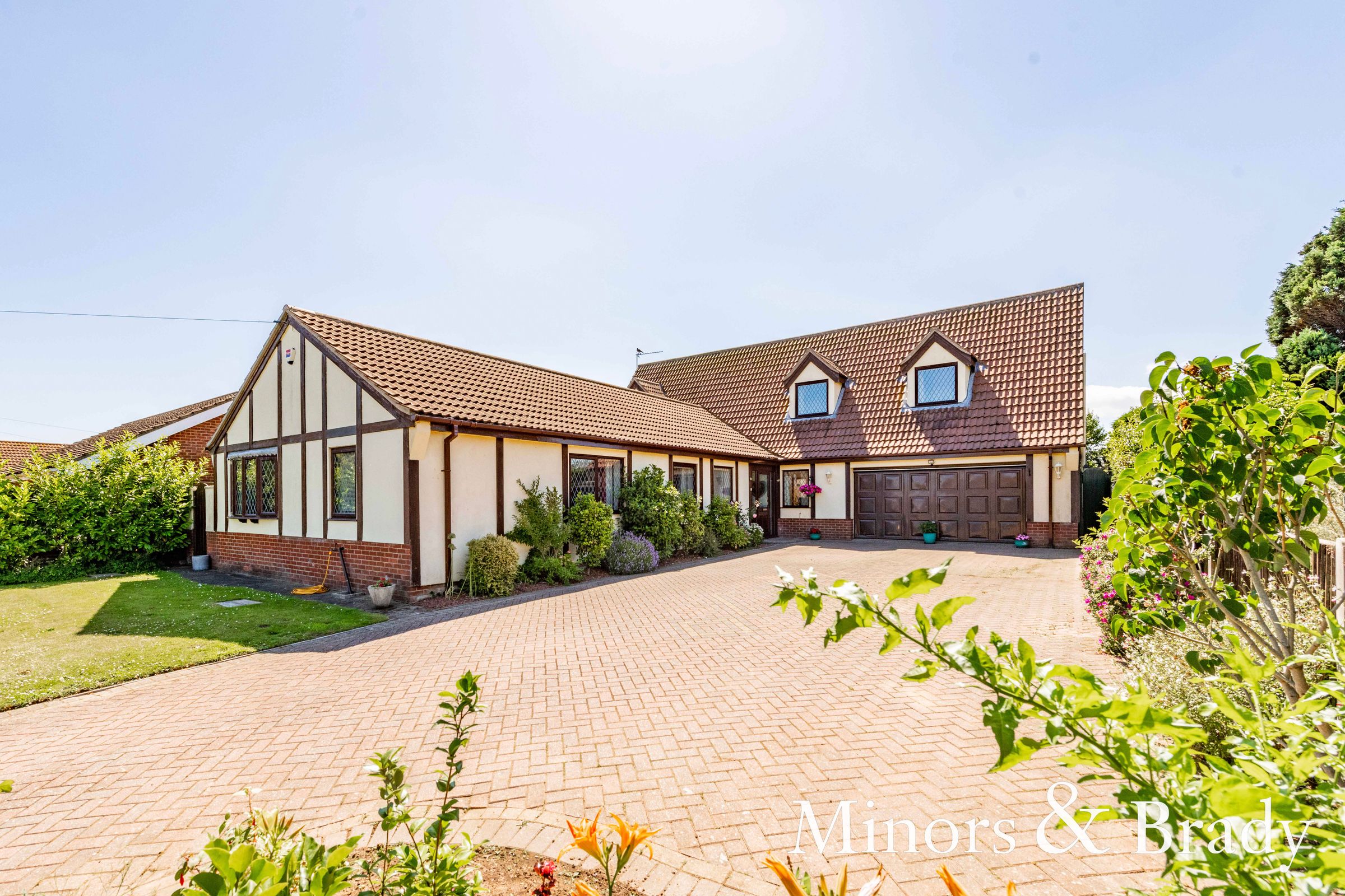 4 bed detached house for sale in Paston Drive, CaisterOnSea, Great