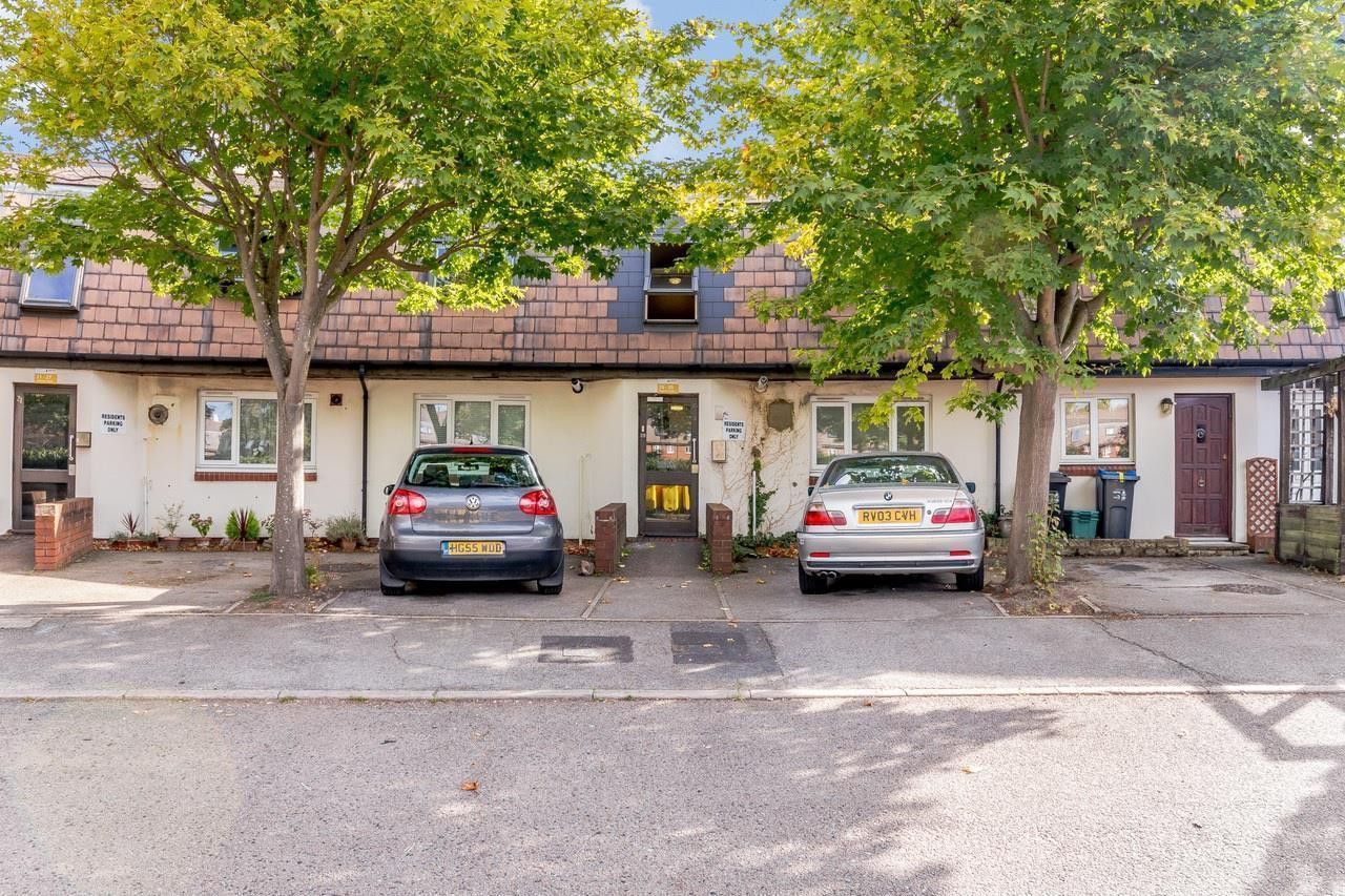 Woburn Close, London SW19  