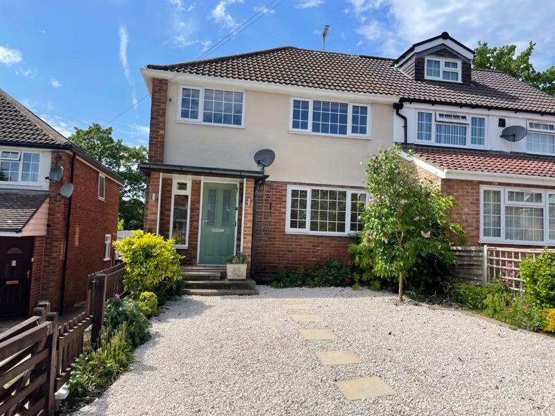 3 bed semidetached house for sale in Adelaide Road, High HP13