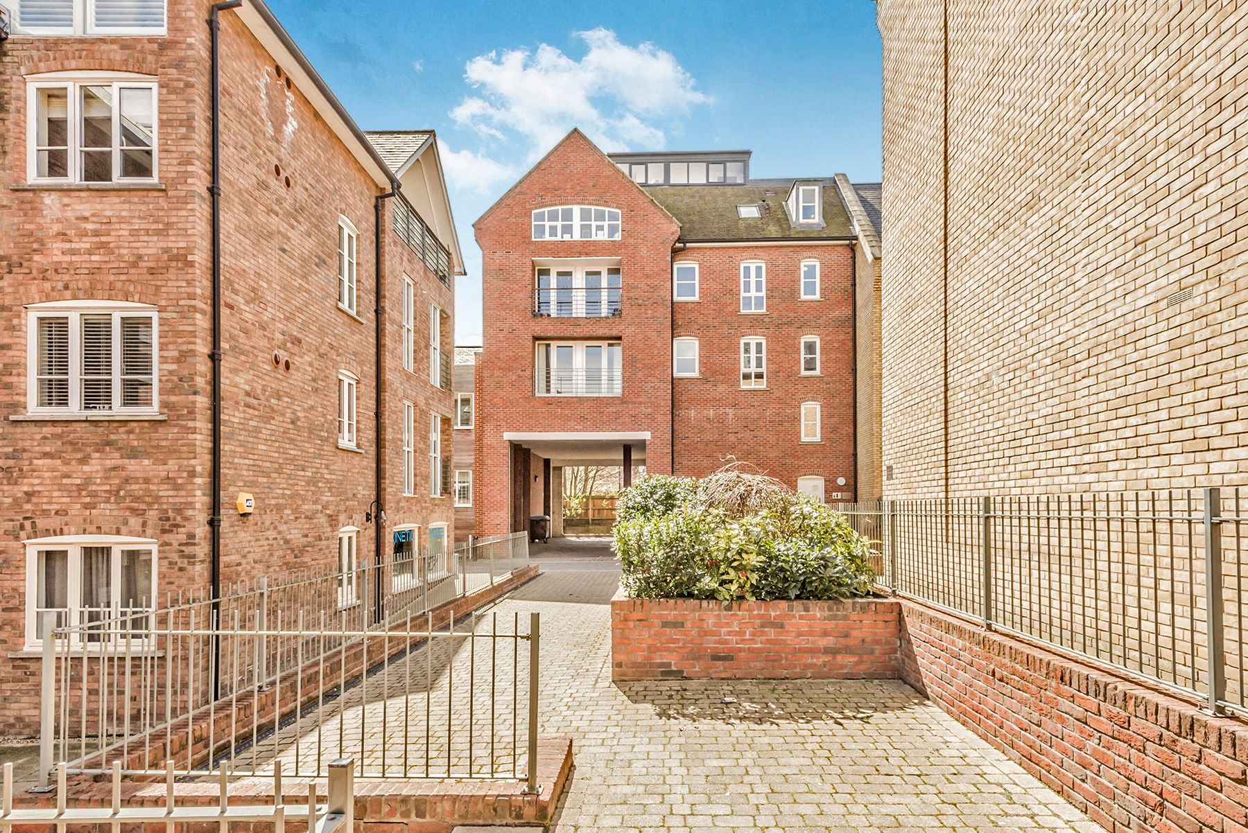 3 bed penthouse for sale in Coopers Yard, Paynes Park, Hitchin SG5 Zoopla