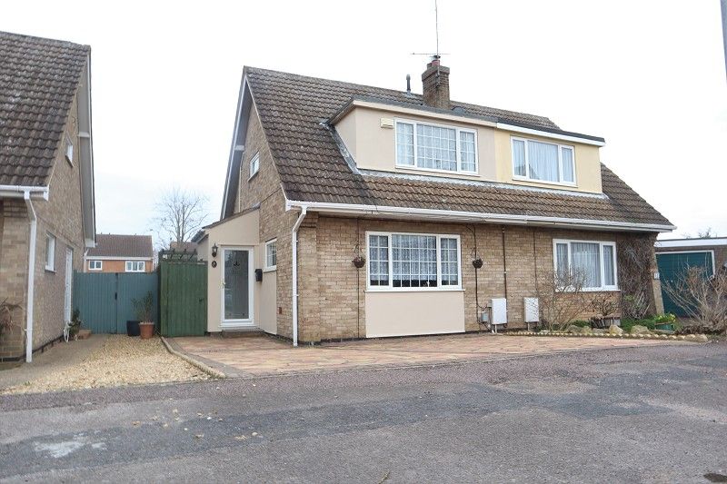 3 bed semidetached house for sale in Badger Close, Yaxley