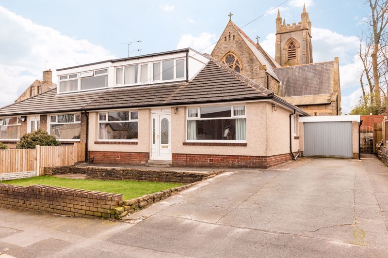 5 bed semidetached house for sale in Westwood Avenue, Rishton BB1 Zoopla