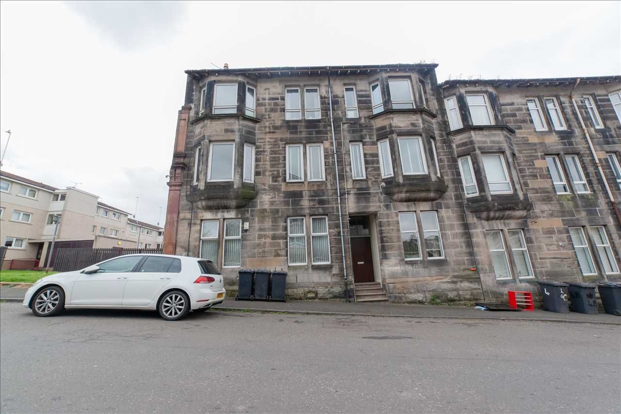 3 bed flat for sale in Glencraig Street, Airdrie ML6 Zoopla