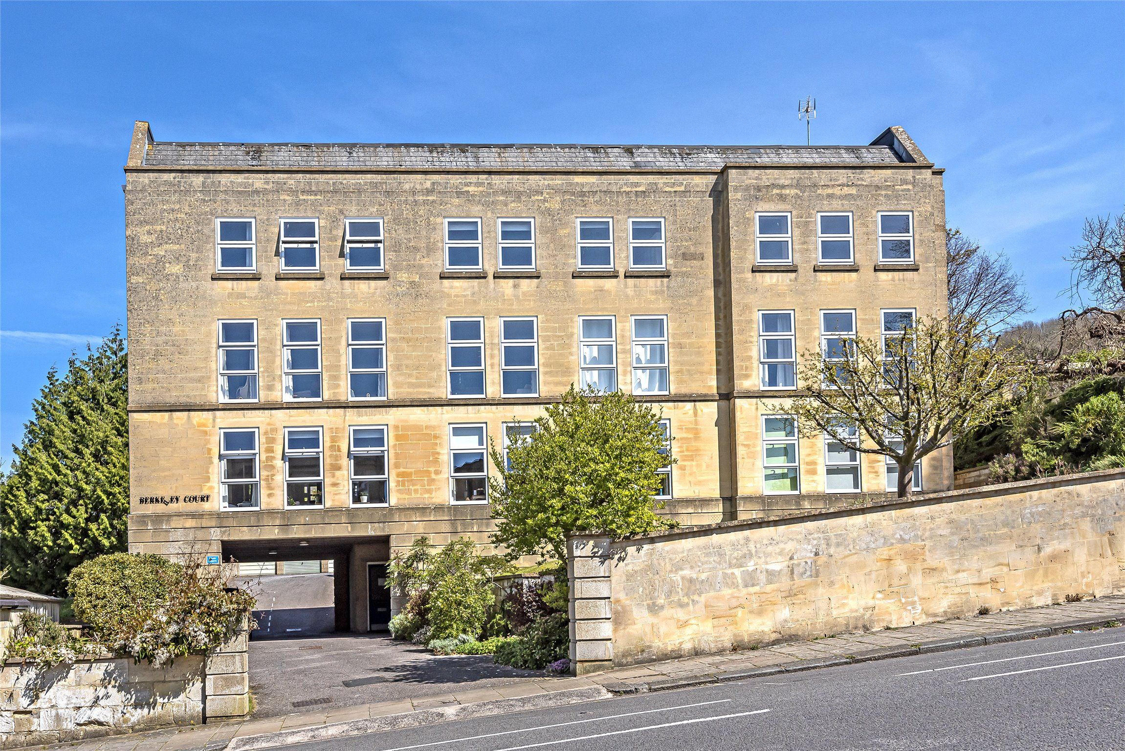 2 bed flat for sale in Bathwick Hill, Bath BA2 Zoopla
