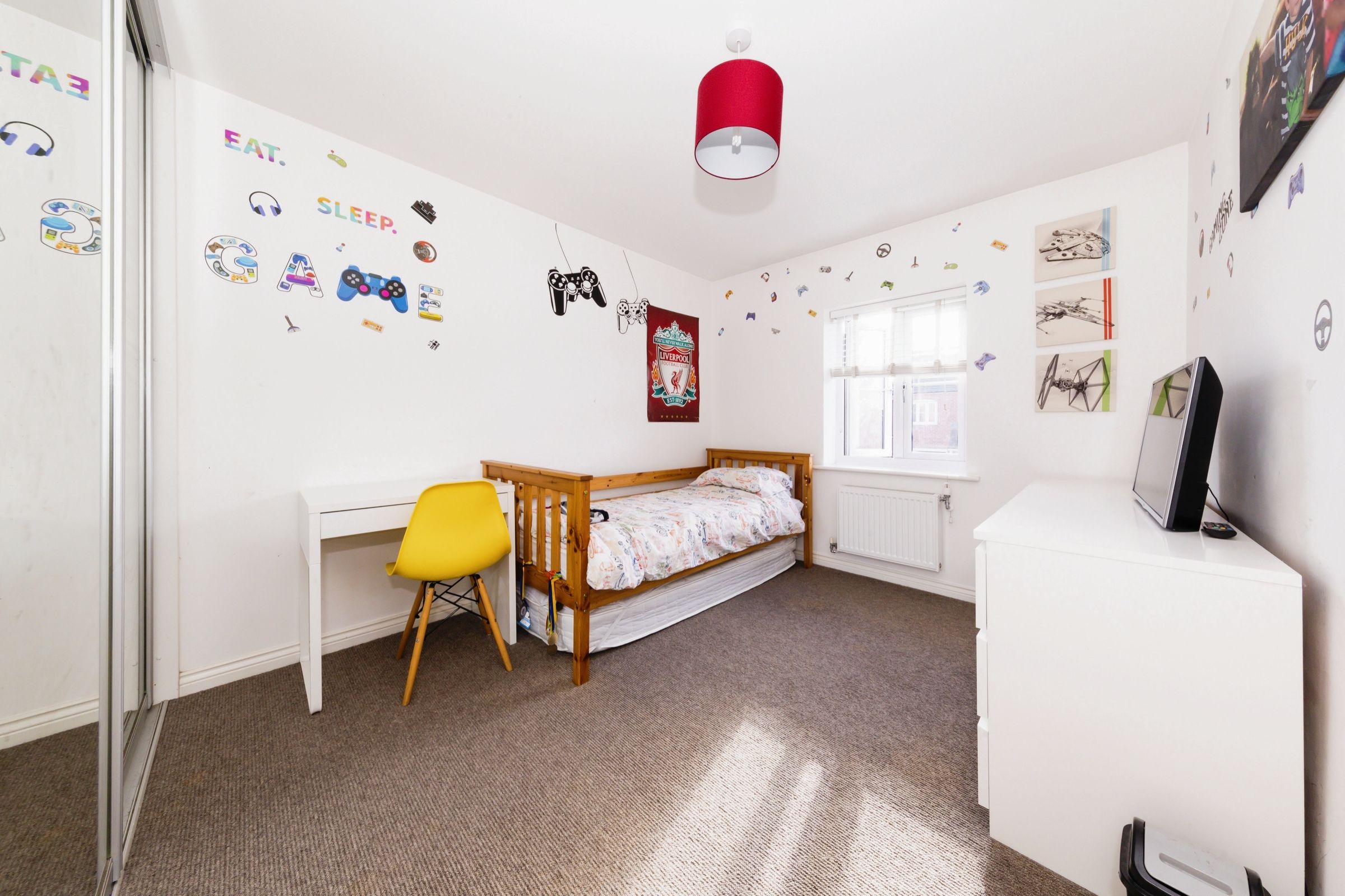 3 bed semidetached house for sale in Waratah Drive, Chislehurst BR7