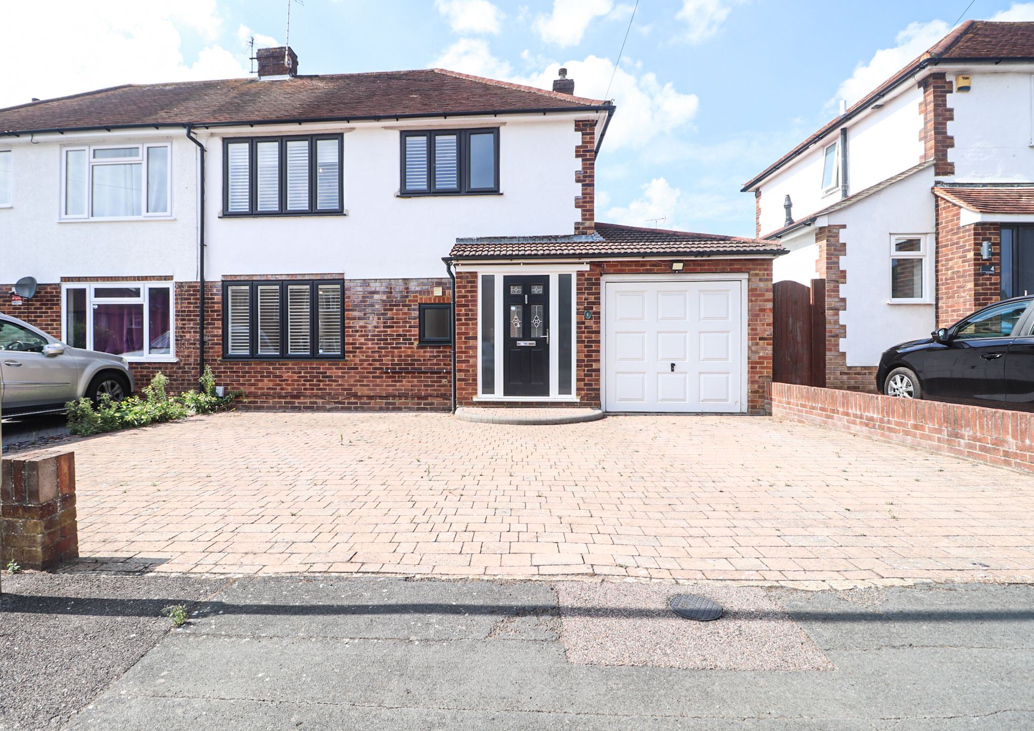 3 bed semidetached house to rent in Gorse Road, Frimley, Camberley