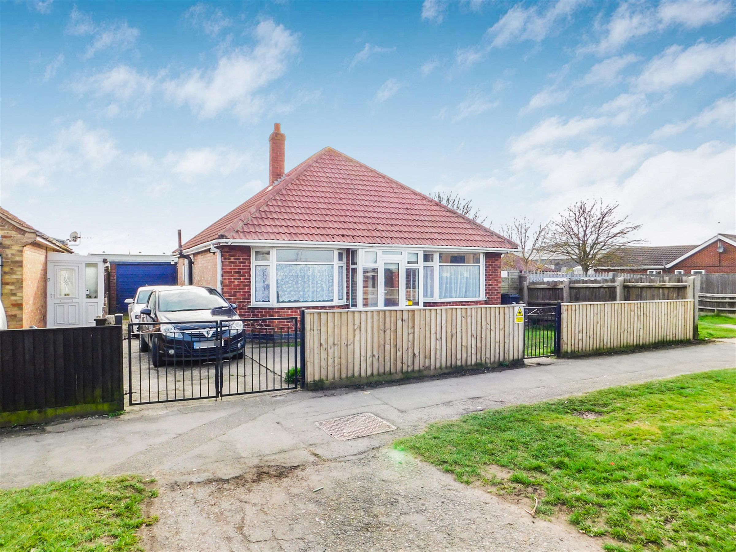 2 bed detached bungalow for sale in Burgh Road, Skegness, Lincs PE25