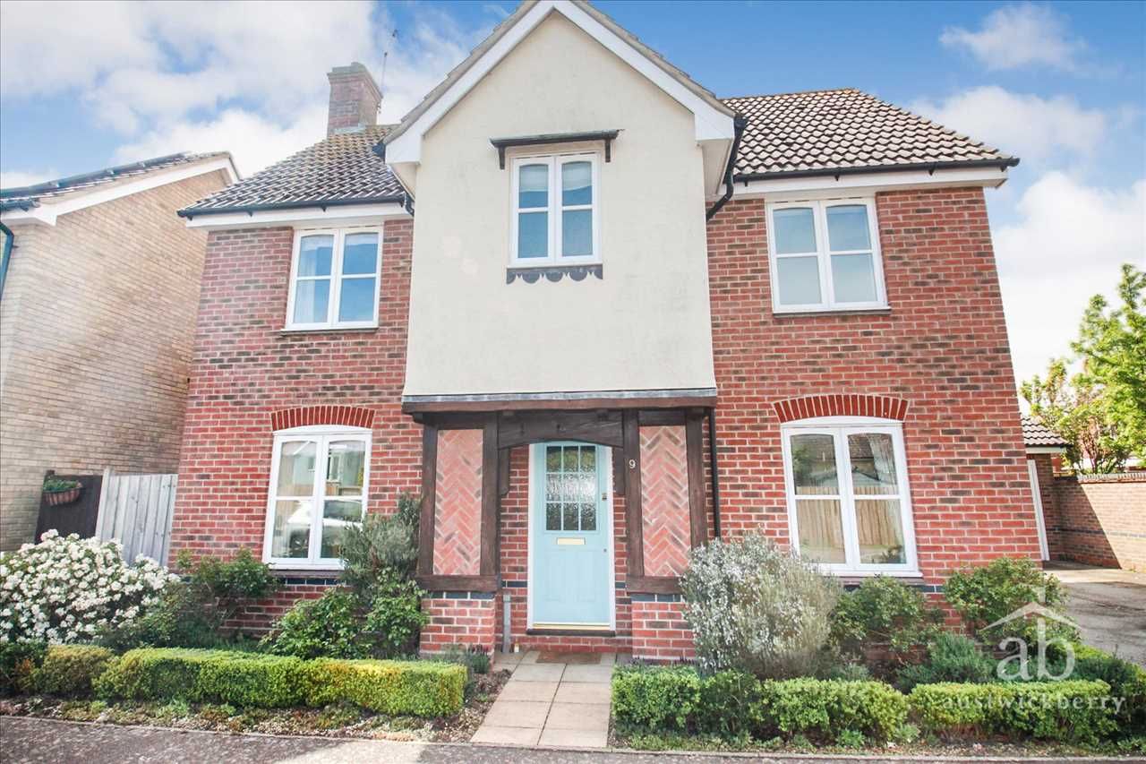 4 bed detached house for sale in Nunn Close, Martlesham, Woodbridge