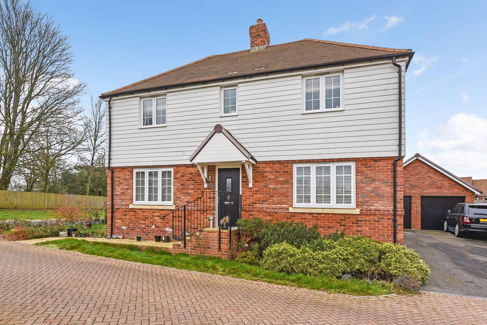 4 bed detached house for sale in Eyden Gardens, Medstead, Alton