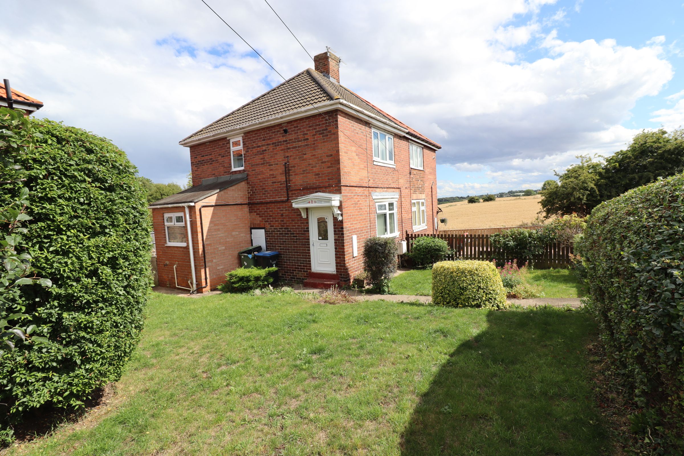 2 bed semidetached house to rent in Sycamore Terrace, Easigtnon