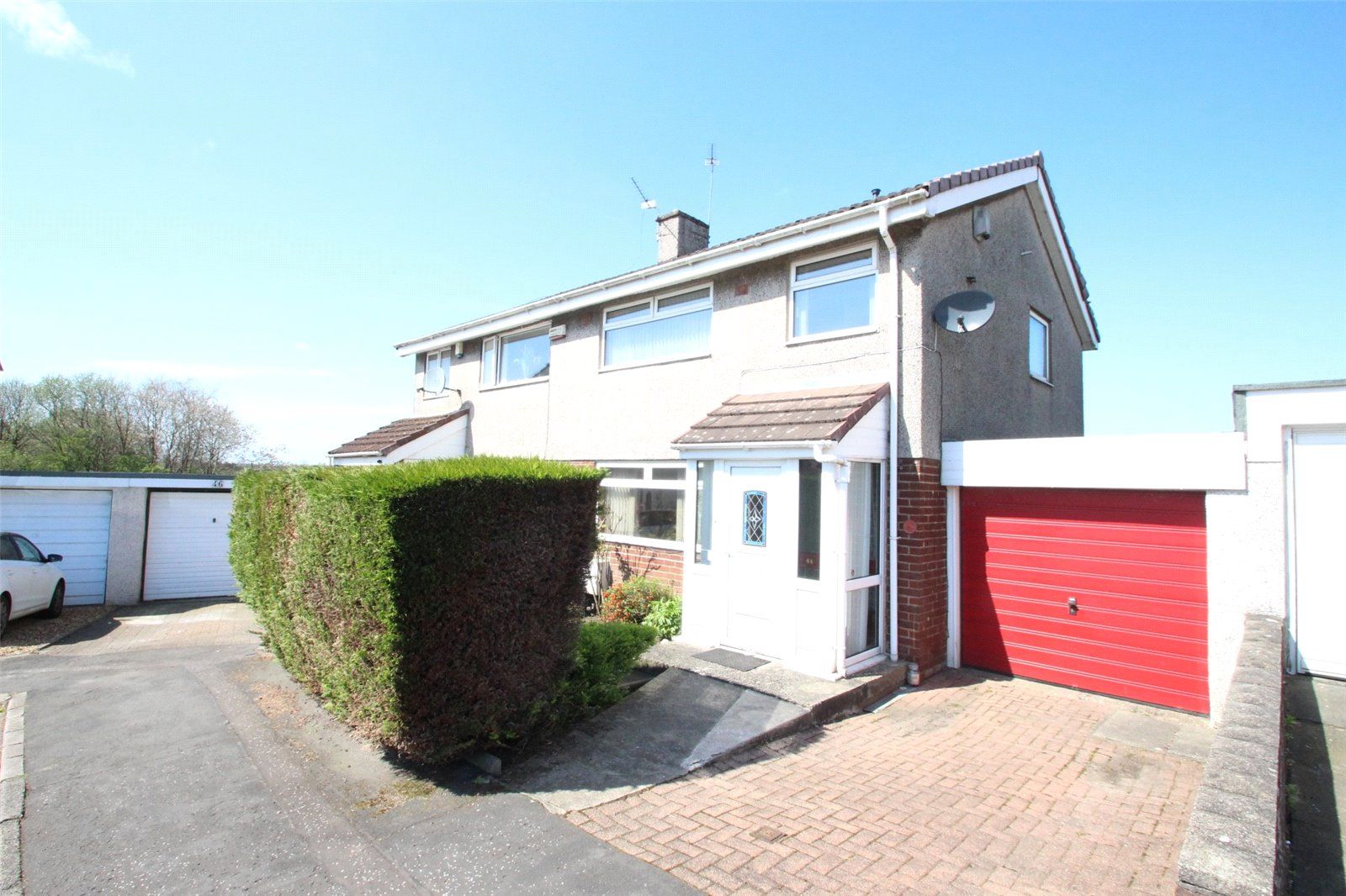 3 bed semidetached house for sale in Mailerbeg Gardens, Moodiesburn