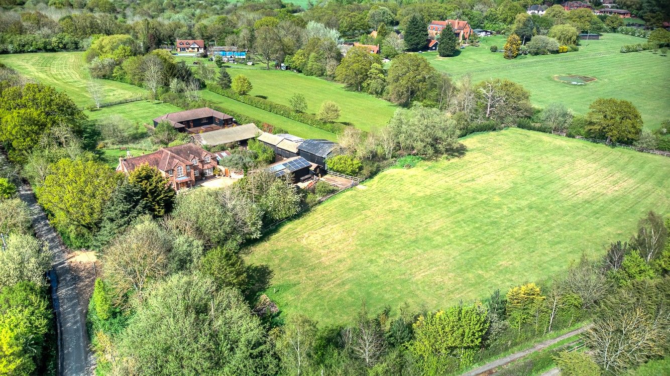 Tomkyns Lane, Upminster, Essex RM14  