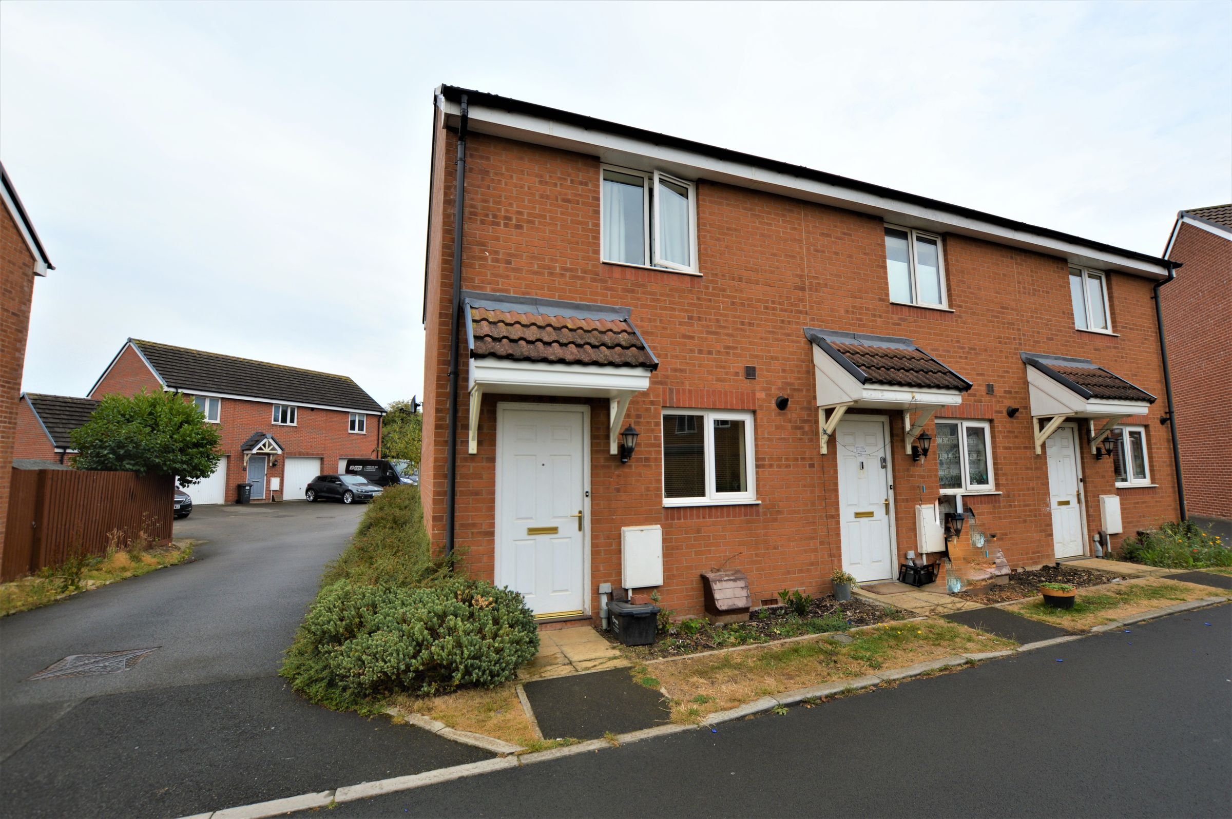 2 bed end terrace house for sale in Trowbridge Close, Swindon SN2 Zoopla