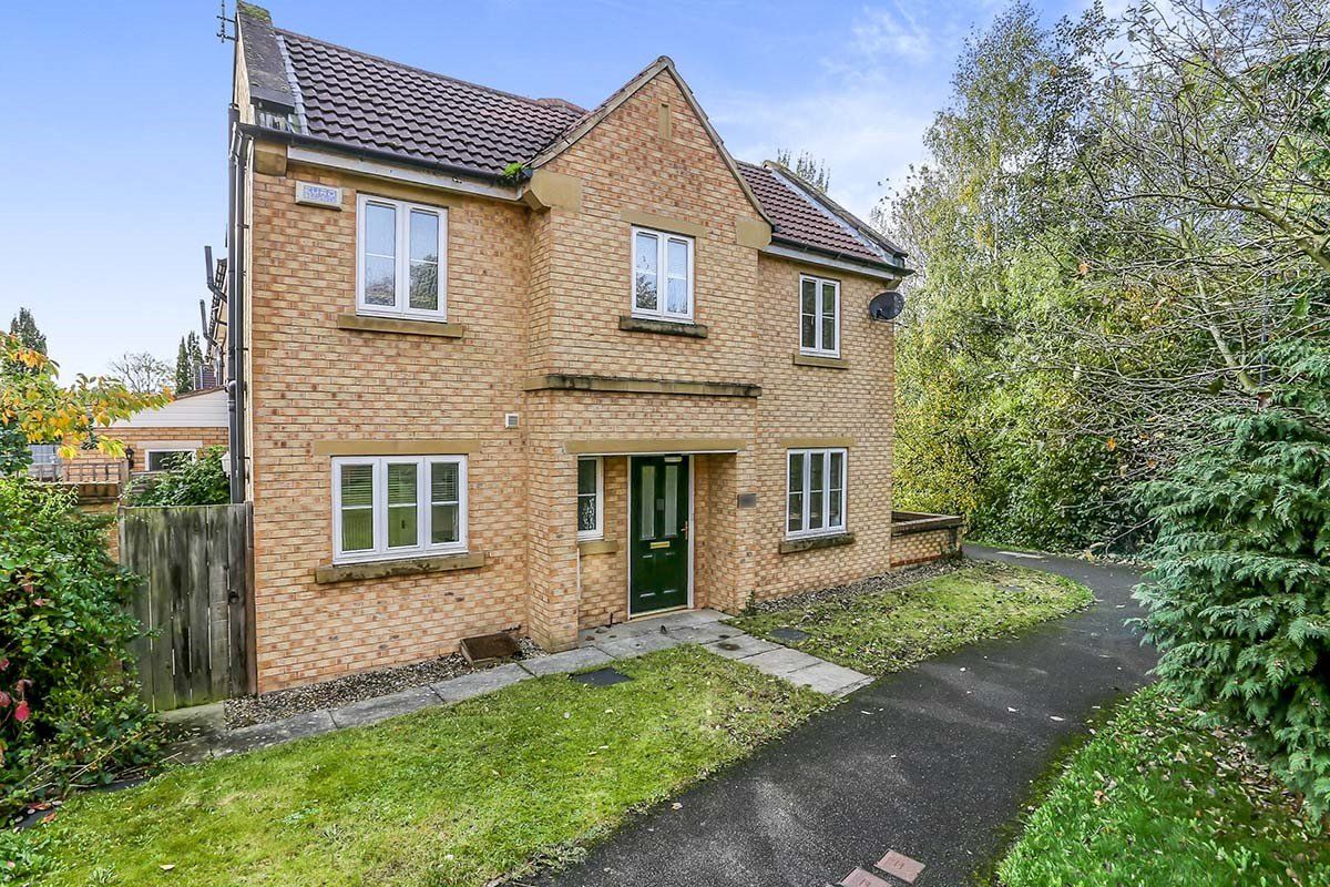 3 bed detached house to rent in Beckside, Norton, Malton, North