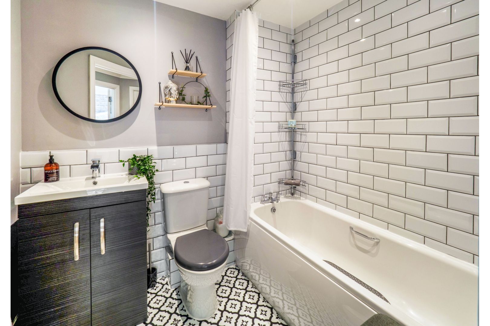 2 Crosby Gardens, Uxbridge UB8  