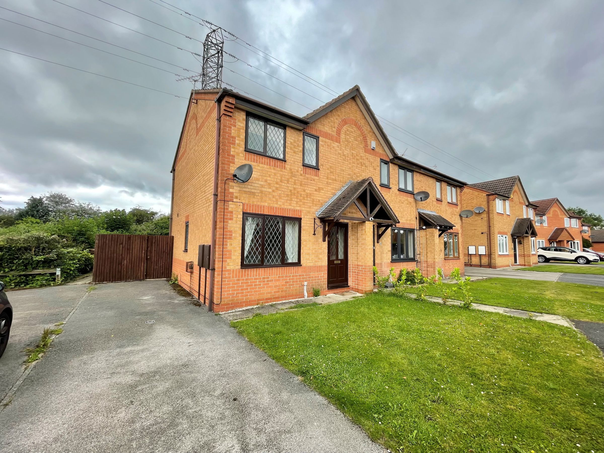 2 bed end terrace house to rent in Consort Gardens, Oakwood, Derby DE21