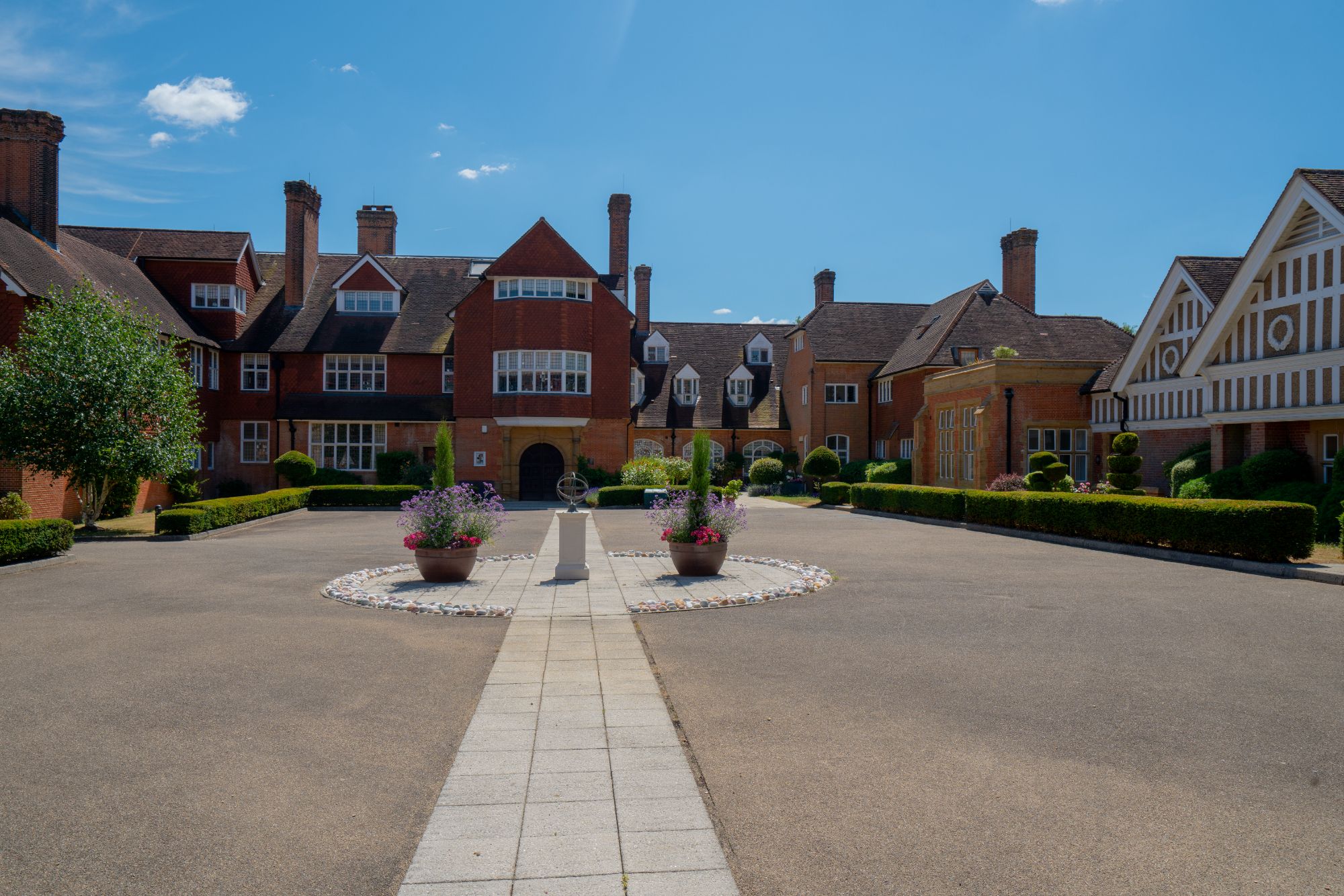 2 bed flat for sale in Elizabeth Drive, Banstead SM7 Zoopla