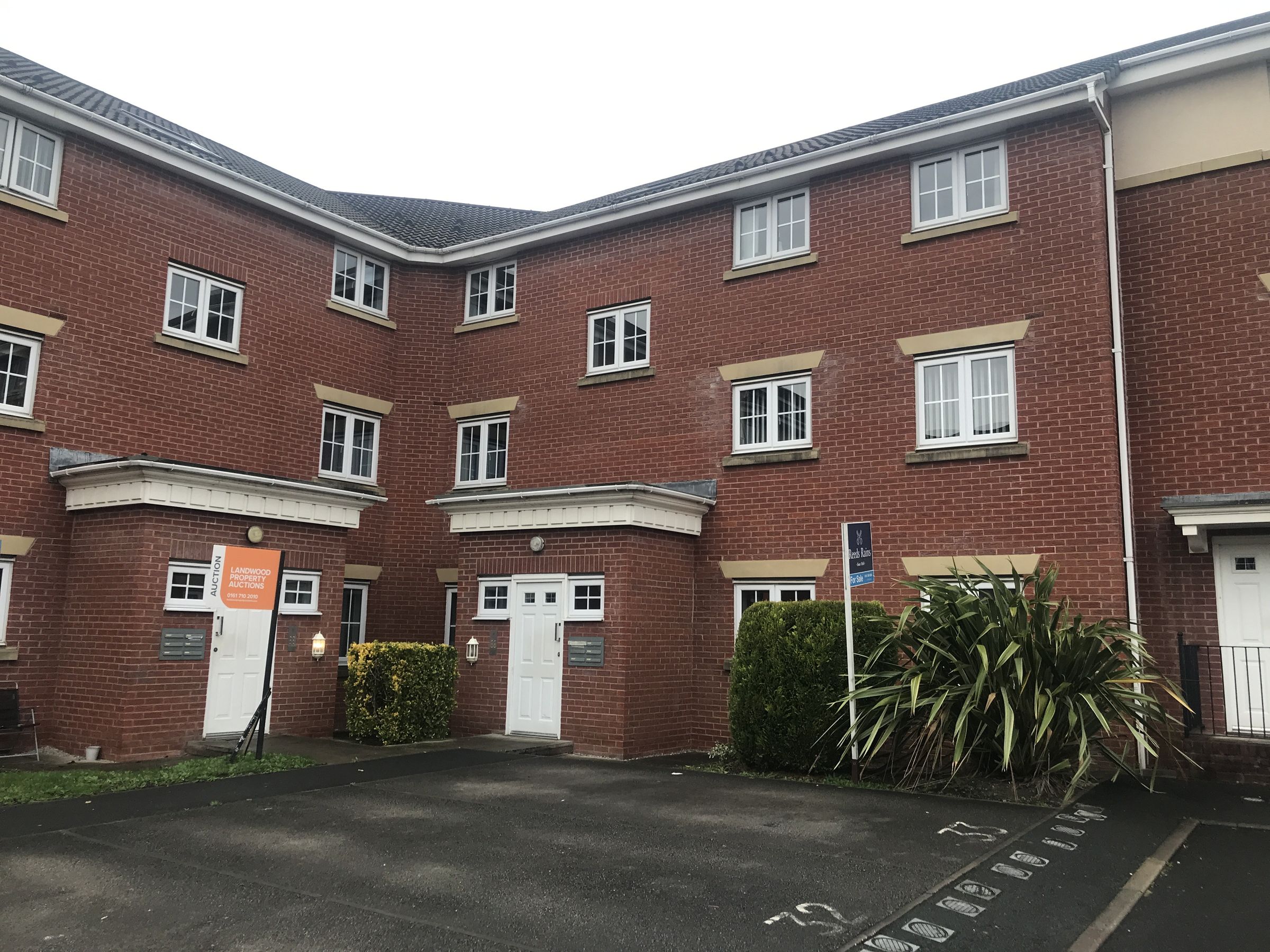 2 bed flat for sale in 39 Brookhey, Hyde, Cheshire SK14 Zoopla