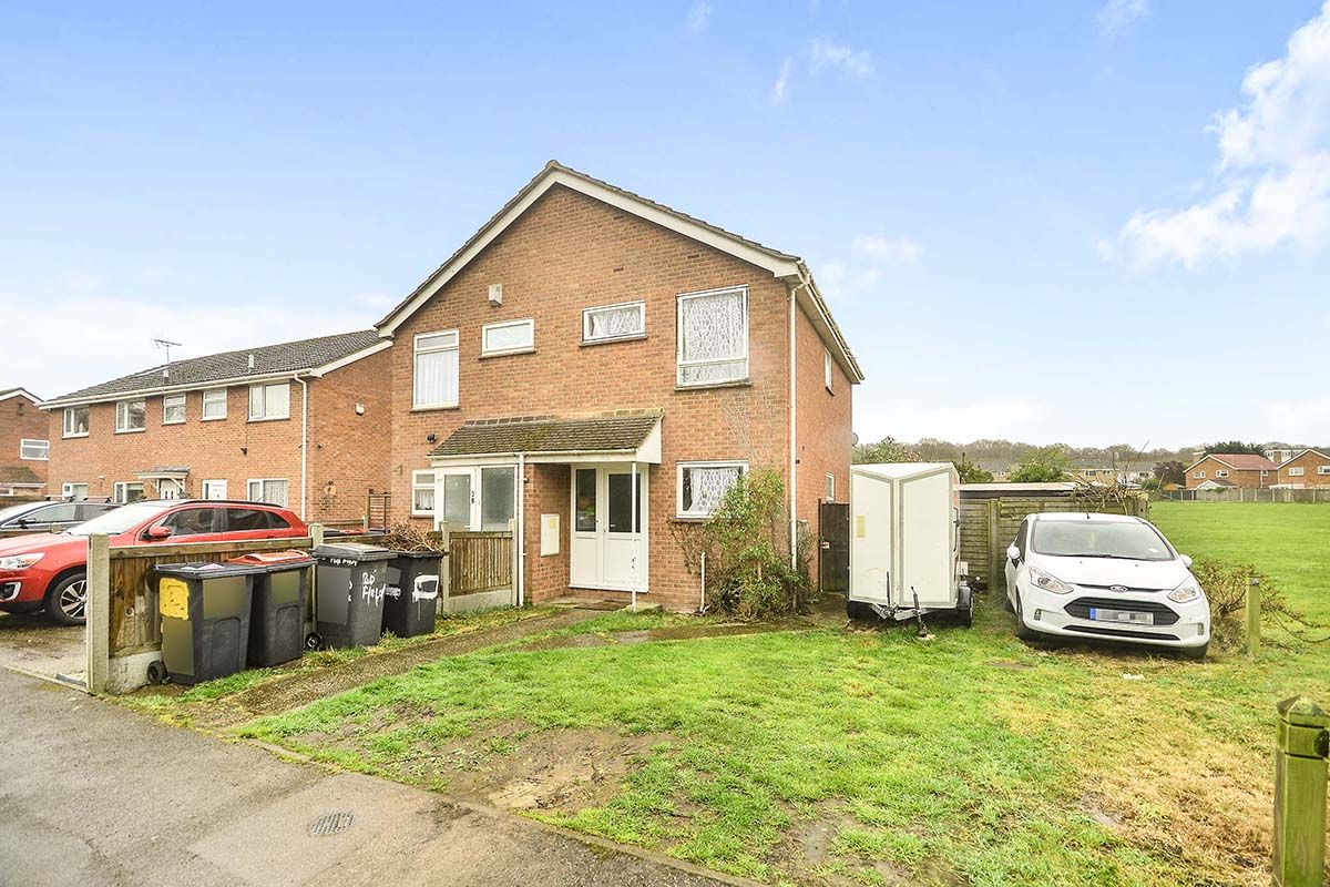 2 bed semidetached house for sale in Field Avenue, Canterbury CT1 Zoopla