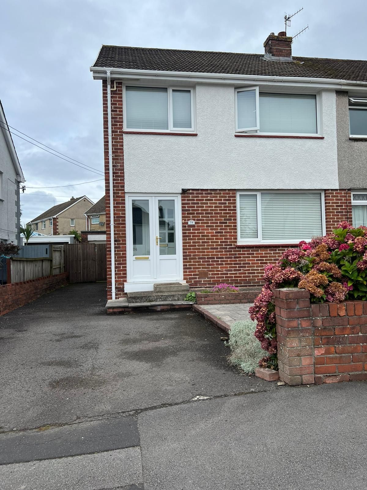 3 bed semidetached house to rent in Dyffryn Road, Gorseinon, Swansea