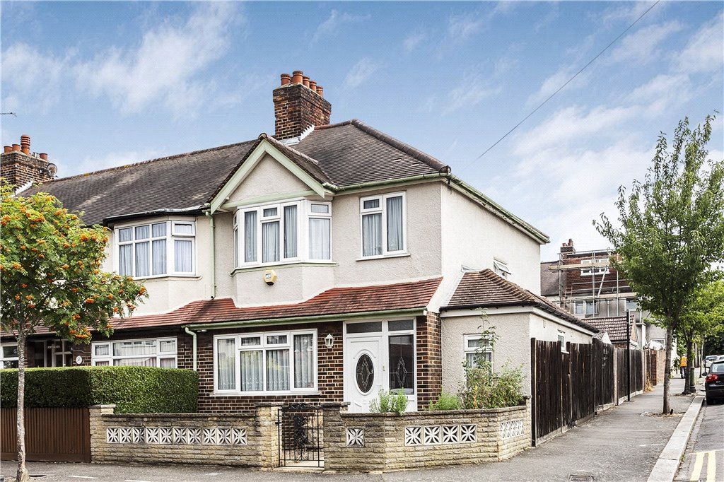 3 bed end terrace house for sale in Kynaston Crescent, Thornton Heath CR7 Zoopla