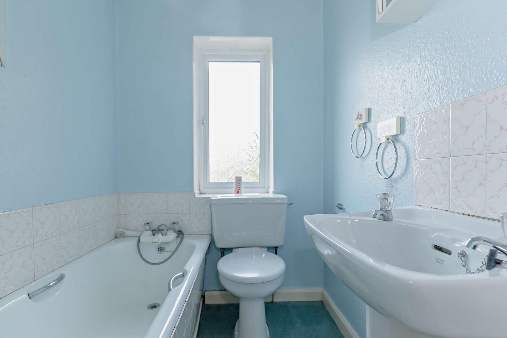 2 bed semidetached house for sale in Greenfields Avenue, Harrogate HG2