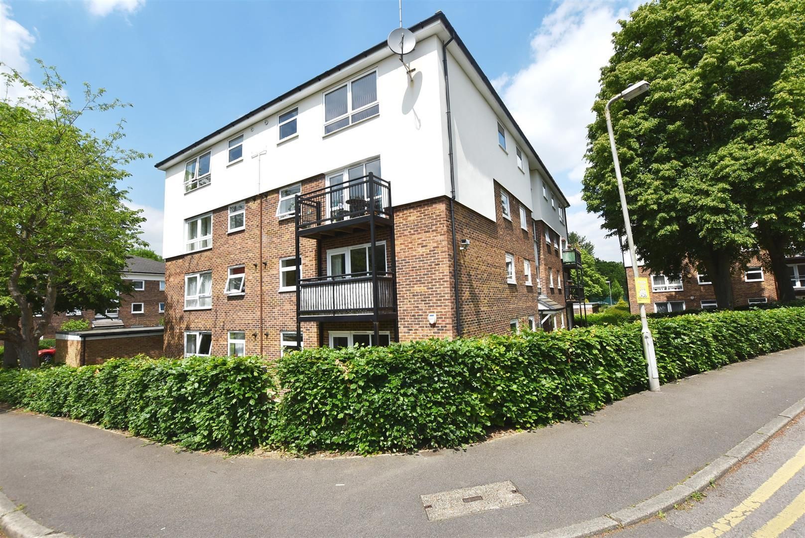 2 bed flat to rent in Keith Park Road, Uxbridge UB10 Zoopla