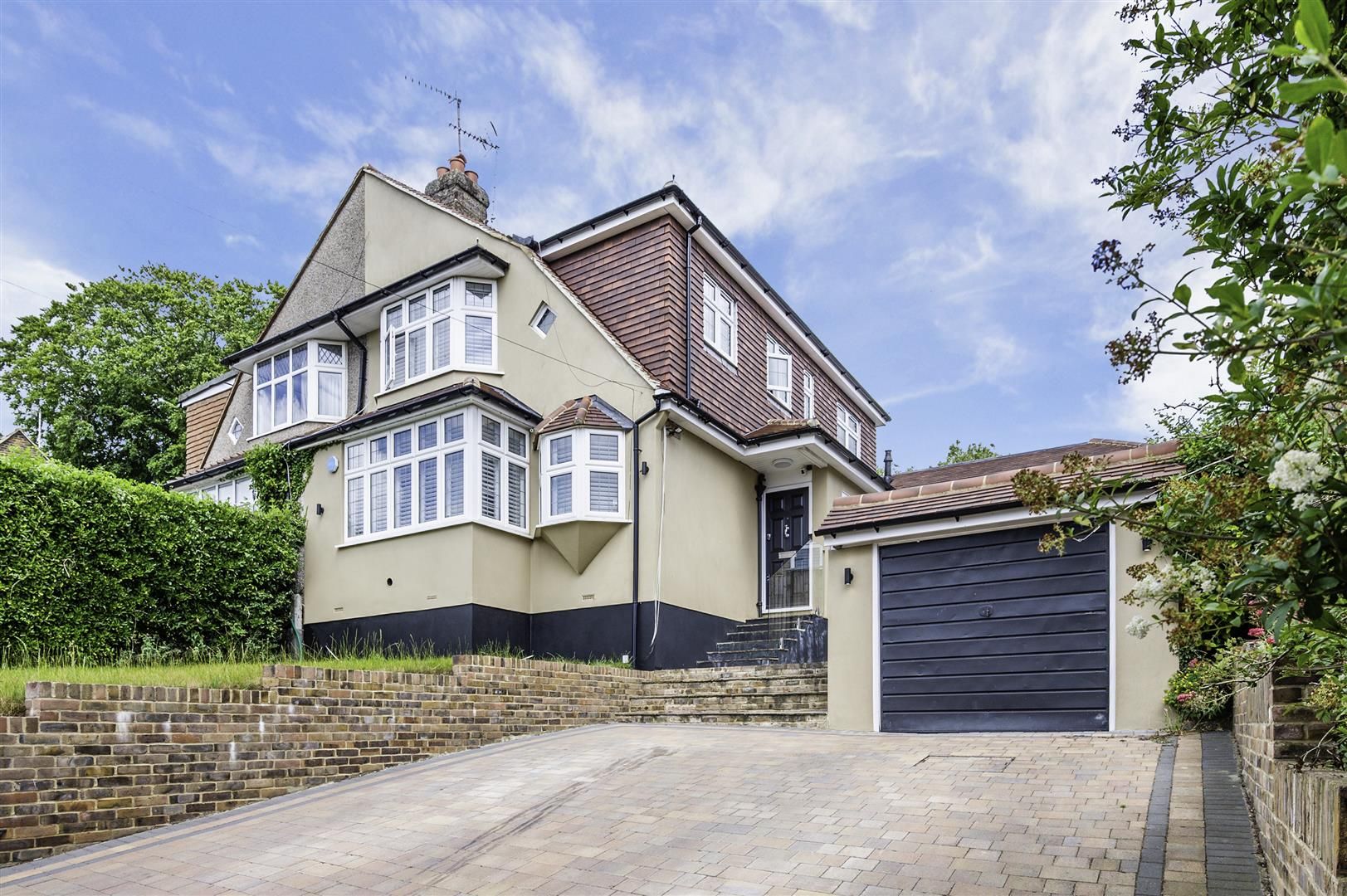 4 bed semidetached house for sale in Kingswood Road, Tadworth KT20