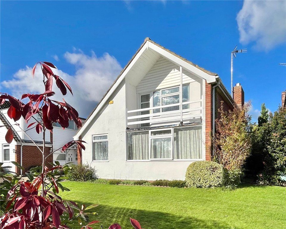 3 bed detached house for sale in Church Close, Mereworth, Maidstone