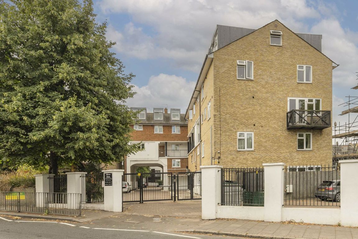 4 bed for sale in Leigham Court Road, London SW16 Zoopla