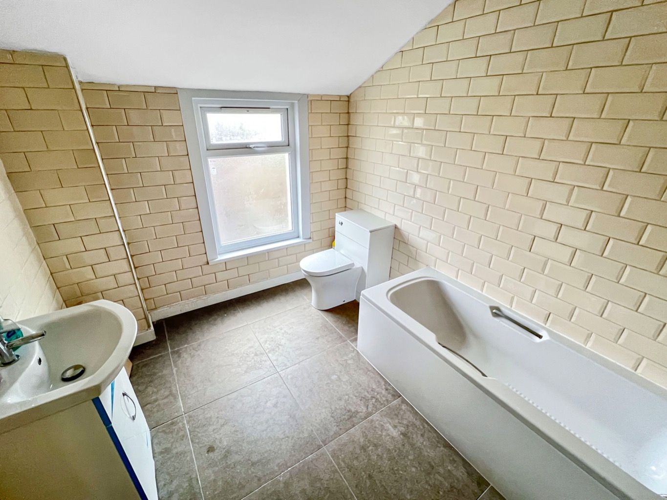 2 bed terraced house for sale in Raphael Road, Gravesend DA12 Zoopla