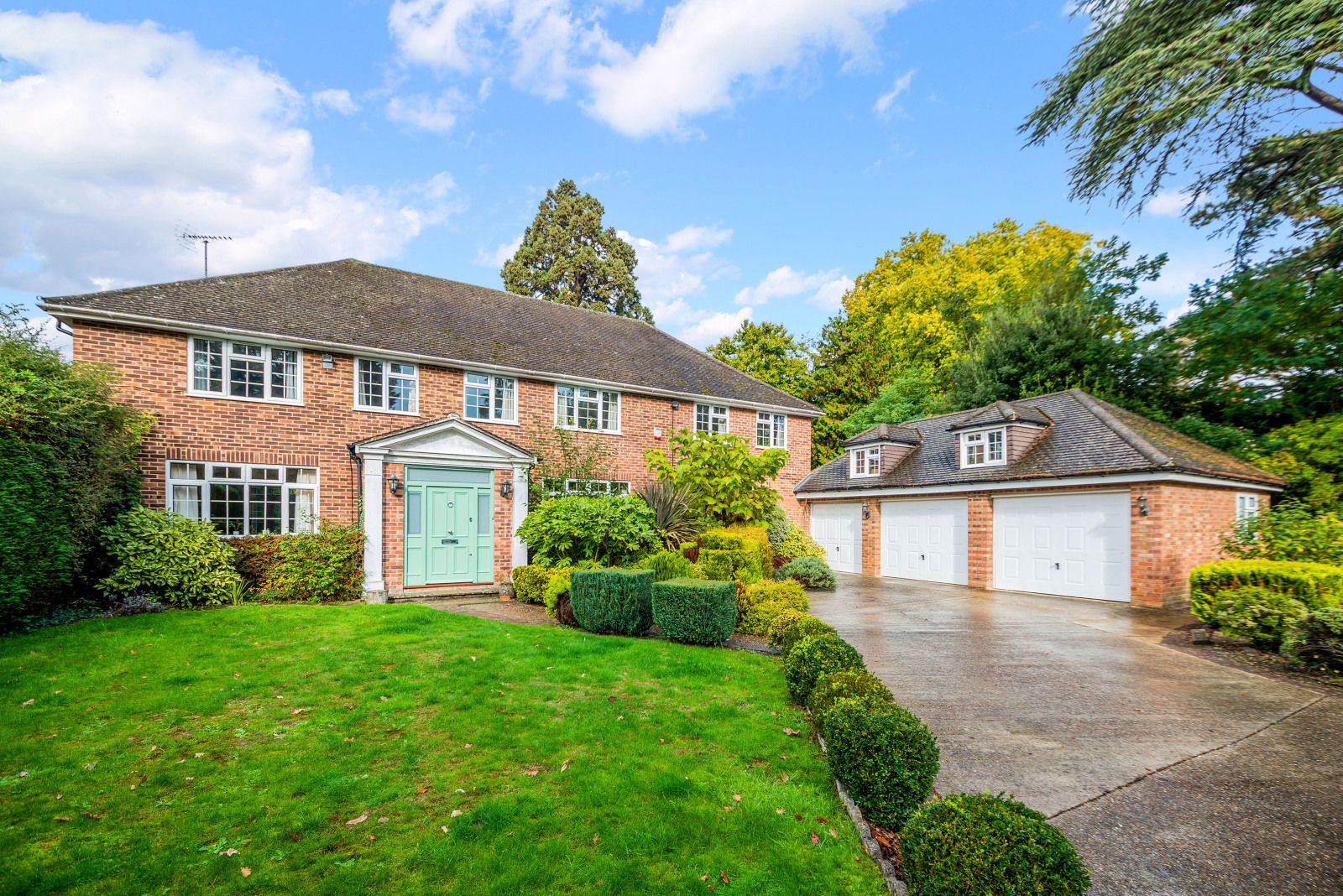 6 bed detached house for sale in Saxonbury Gardens, Long Ditton